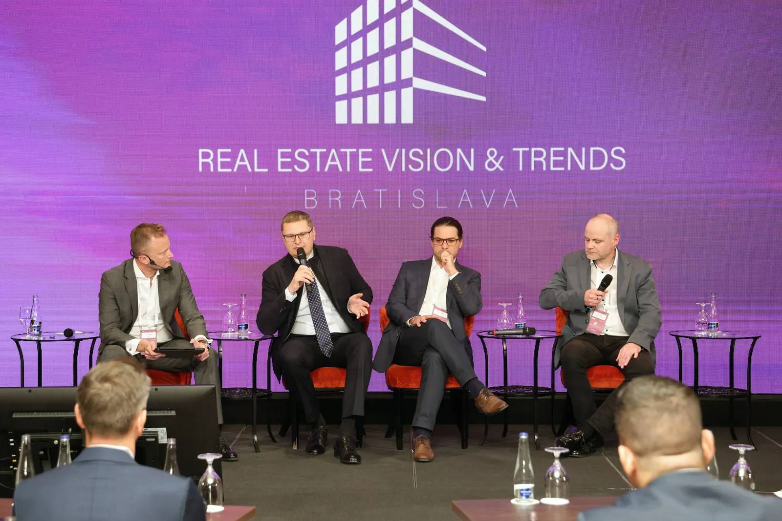 Diskusní panel se zástupci CBRE, SEKYRA GROUP, CTP Group a WOOD & Company